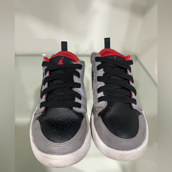 Nike Air Jordan’s Kids Black and Red Sneakers 13c - Picture 5 of 8